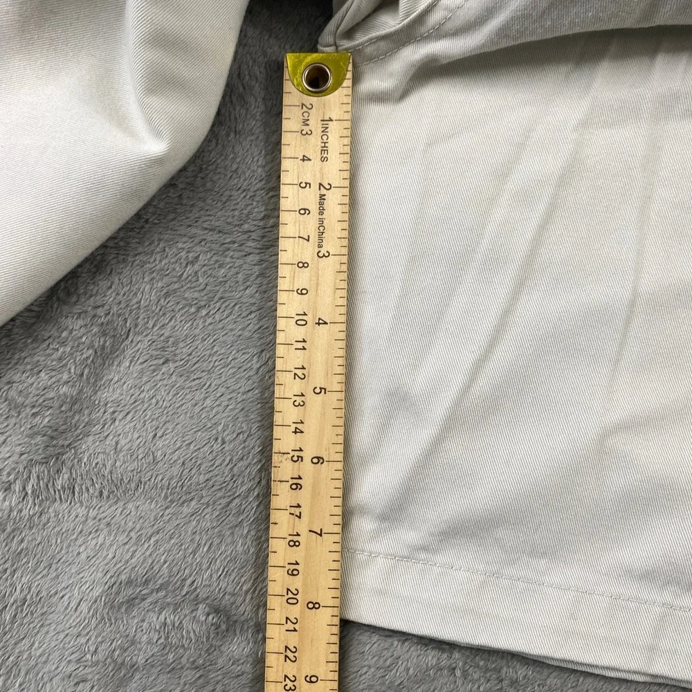 Quiksilver Shorts Mens 33 Off-White Chino Twill Flat Front Summer Beach Casual‎